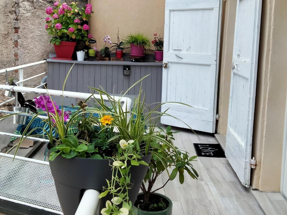 Les Chambres Hautes D'Anastasia Rodez Exteriör bild