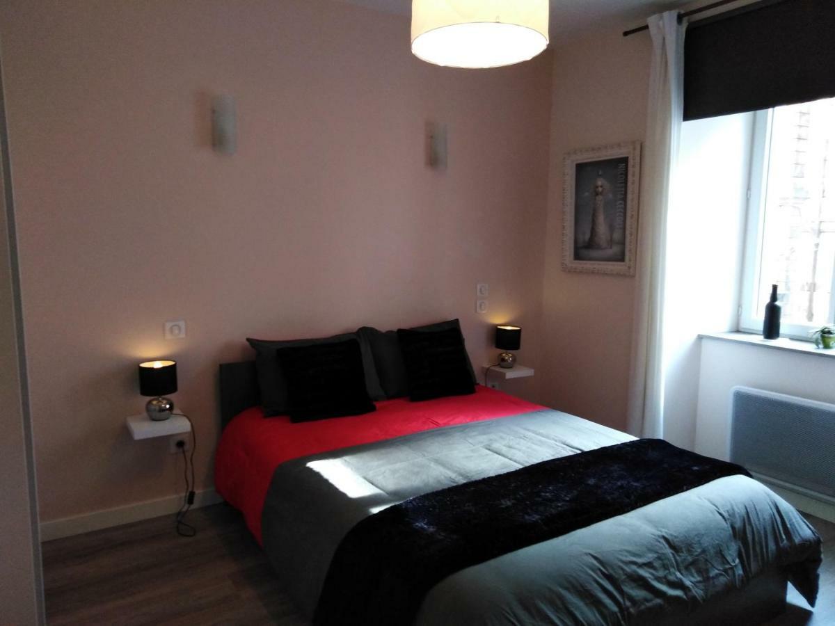 Les Chambres Hautes D'Anastasia Rodez Exteriör bild